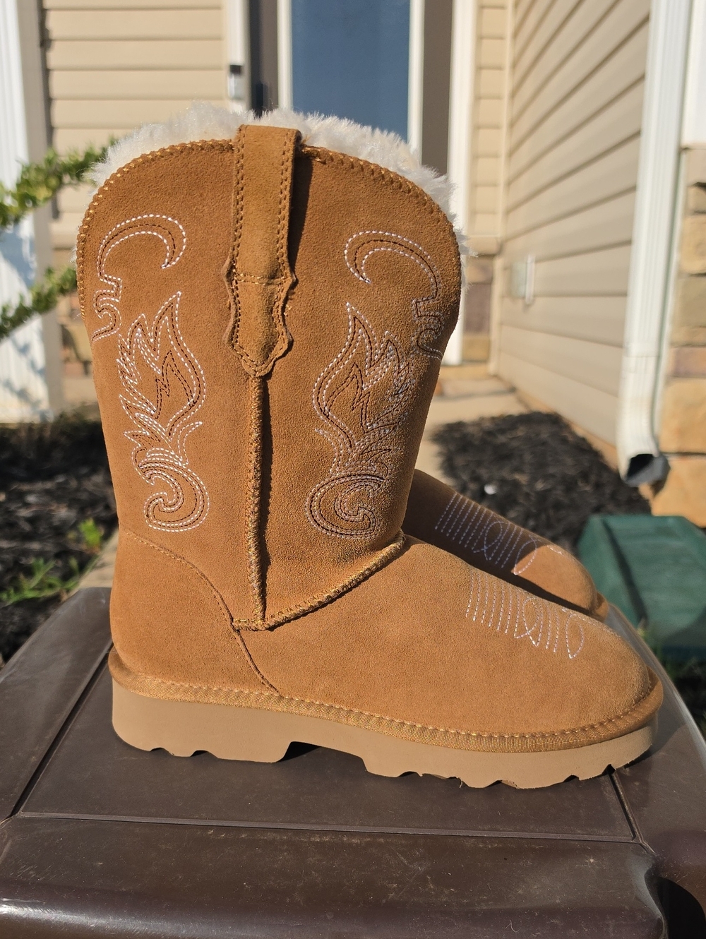 Leather Suede Platform Womens Size 40 Winter Snow Boots Fur Lining Pull on Fuzzy